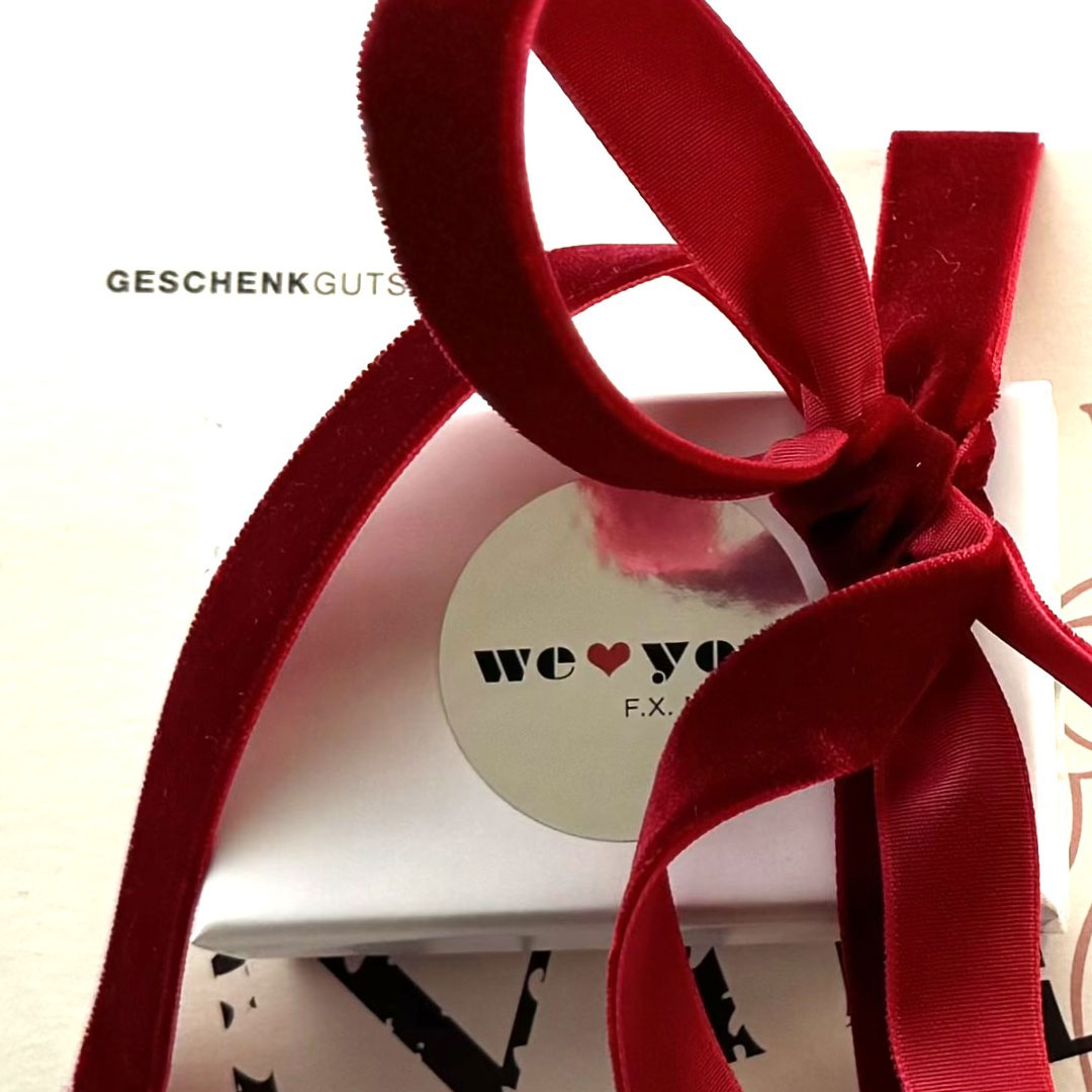 Geschenkgutschein 100 € + Duftset gratis 